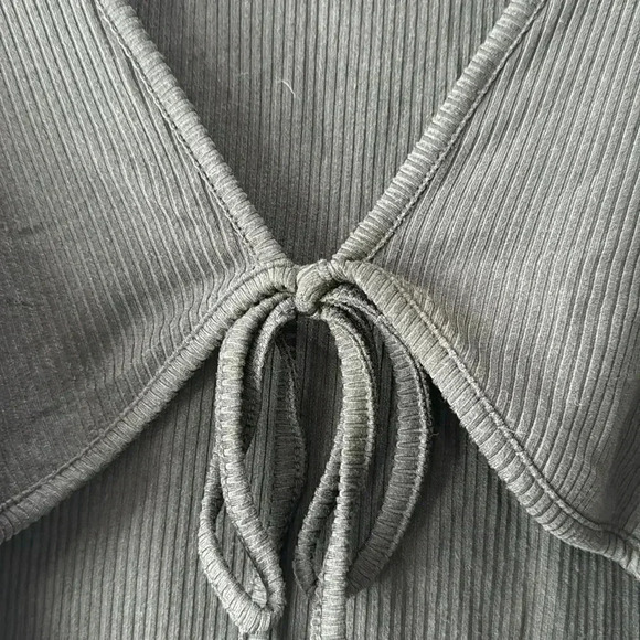 Occasion Black Ribbed Crop Top XL NWT V-Neck Front Ties - Picture 7 of 11